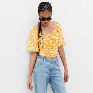 NWT Gap Puff Sleeve Ruched Top